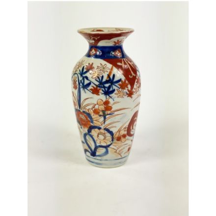 Antique vase Imari decor round