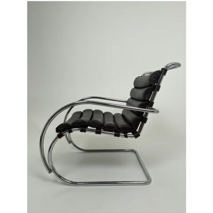 MR Lounge Chair by Ludwig Mies van der Rohe | KnollStudio